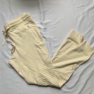 Alo Yoga Moto Joggers in Tan/Khaki